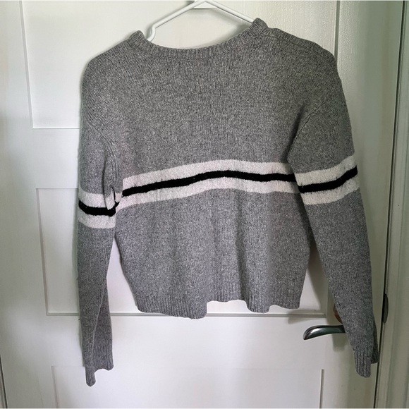 Brandy Melville long sleeve sweater - Picture 2 of 3